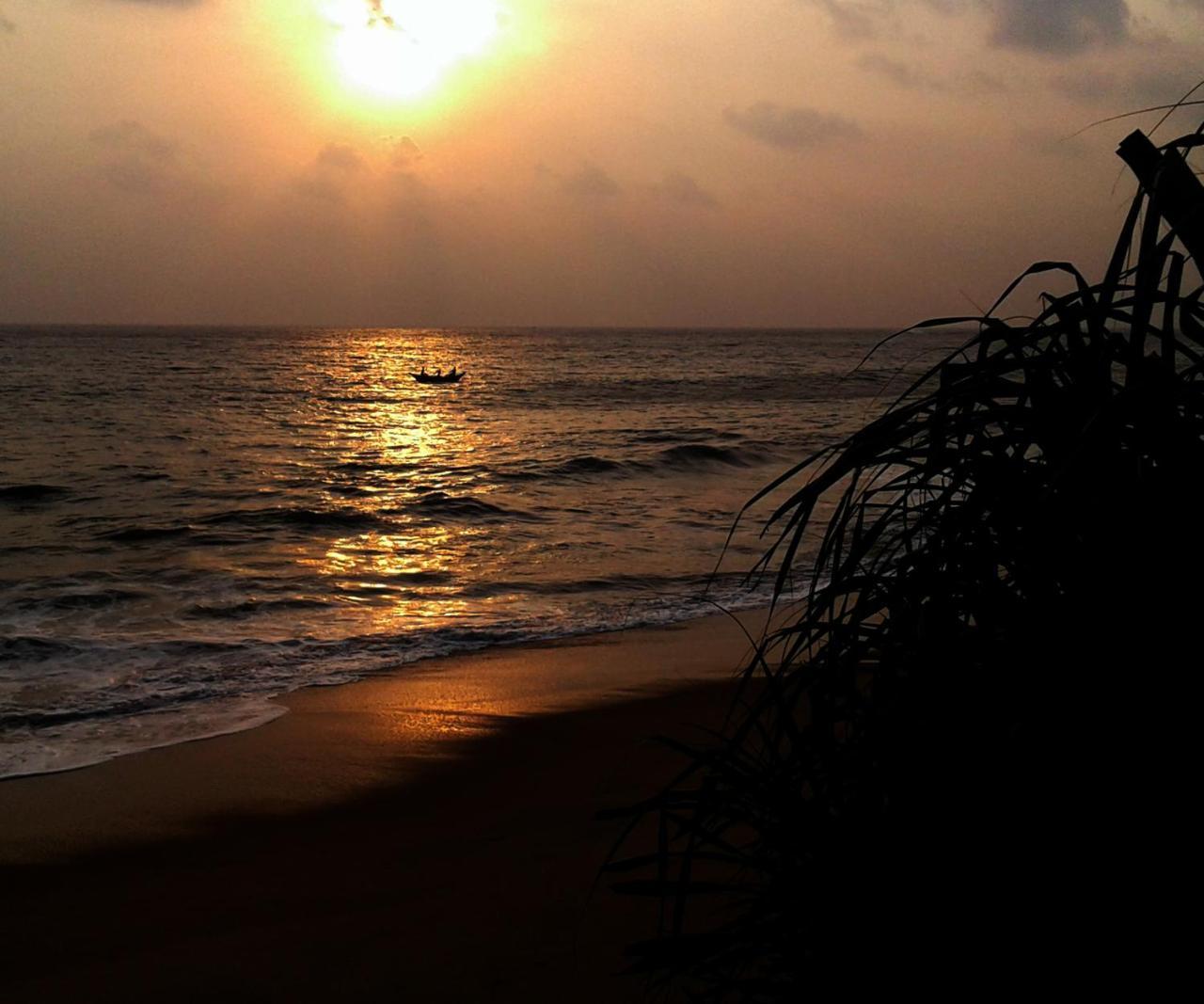Beach Villa Randiya 高尔 外观 照片